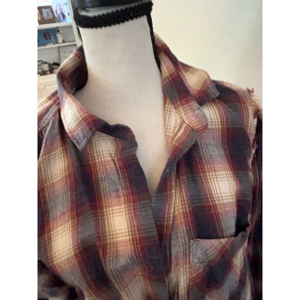 Cloth & Stone Distressed Plaid Button-Up Shirt | Size Medium